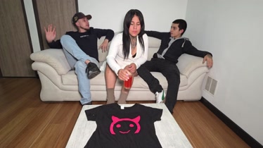 Debuta de Jurnee: Le Atraen las Experiencias fuertes y mira lo que le gusta.